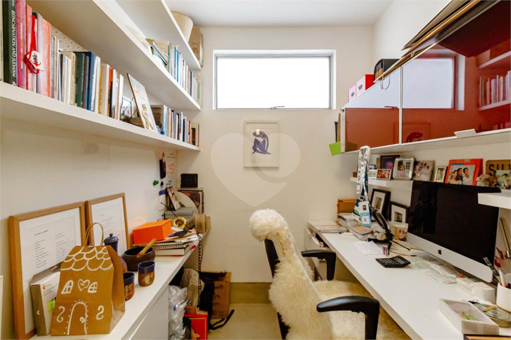 Apartamento à venda com 3 quartos, sendo 1 suíte, em Jardim Paulista, São Paulo, SP