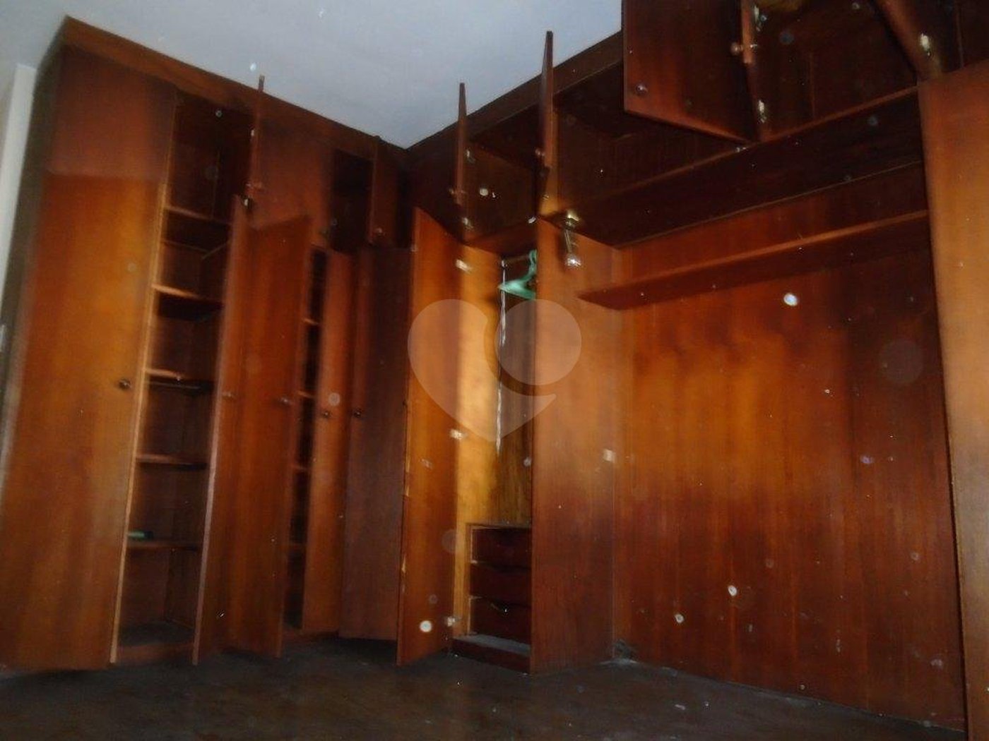 Sobrado à venda com 4 quartos, sendo 1 suíte, em Parque Edu Chaves, São Paulo, SP