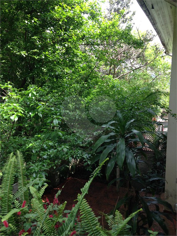 Casa à venda com 4 quartos, sendo 1 suíte,  em Jardim Petrópolis, São Paulo, SP