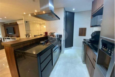Apartamento à venda com 3 quartos, sendo 1 suíte,  em Vila Regente Feijó, São Paulo, SP
