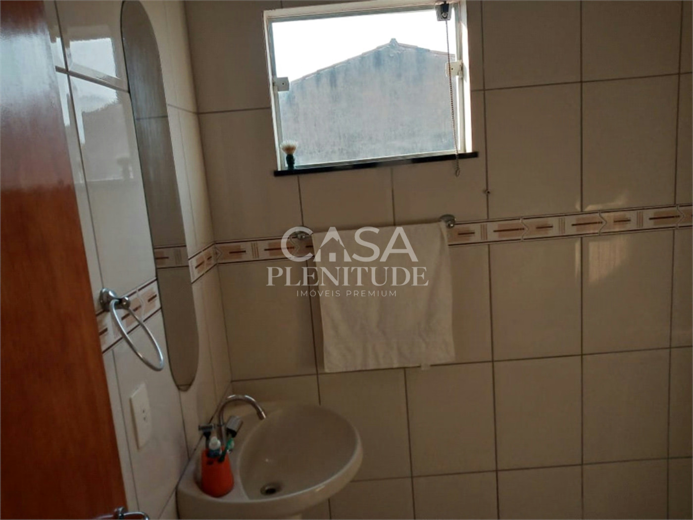 Sobrado à venda com 3 quartos, sendo 1 suíte,  em Wanel Ville, Sorocaba, SP