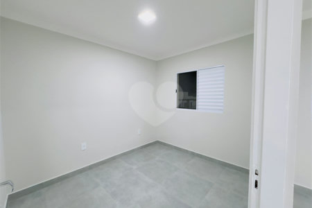 Apartamento à venda com 2 quartos em Lopes de Oliveira, Sorocaba, SP