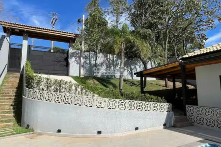Casa à venda com 3 quartos, sendo 1 suíte,  em Jardim Brasil, Atibaia, SP