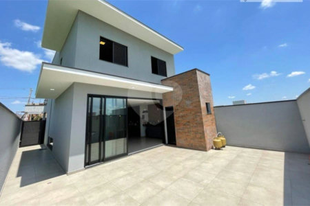 Casa à venda com 3 quartos, sendo 1 suíte, no condomínio Terras da Estância, Paulínia - SP