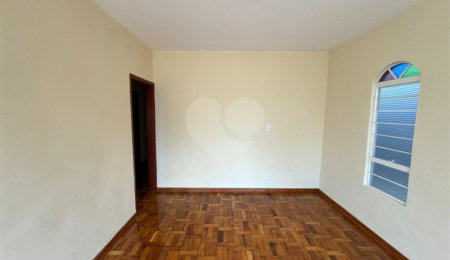 Casa à venda com 3 quartos em Vila Alves, Itapetininga, SP
