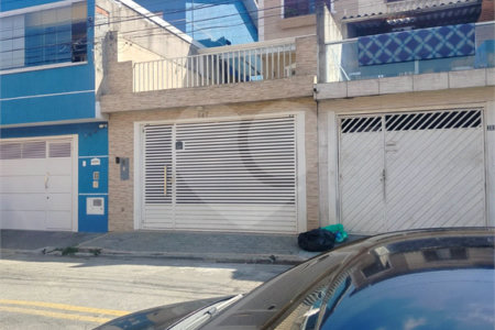 Sobrado à venda com 2 quartos em Jardim Santa Rosa, Taboão da Serra, SP