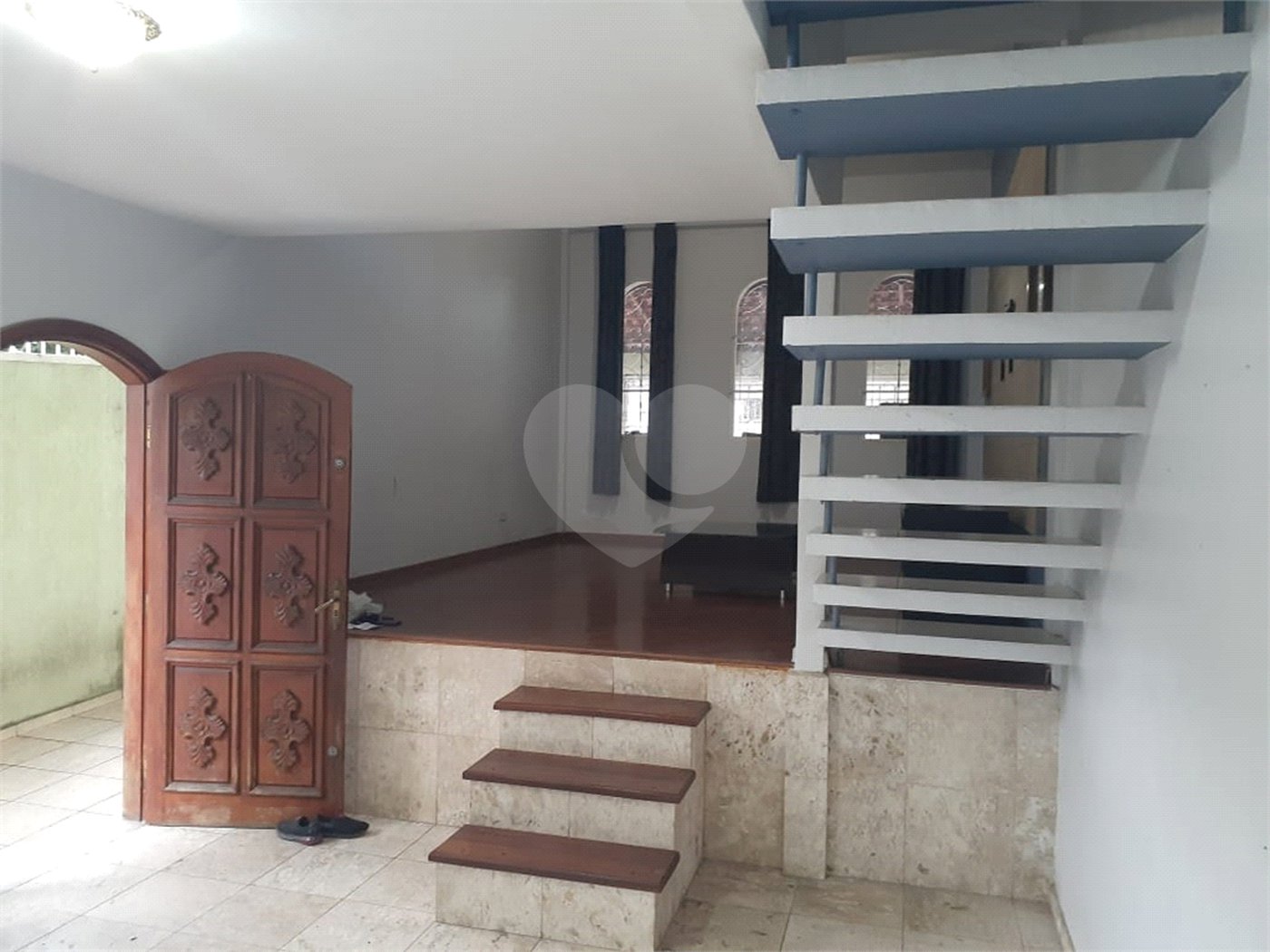 Sobrado à venda com 4 quartos, sendo 2 suítes, em Tremembé, São Paulo, SP