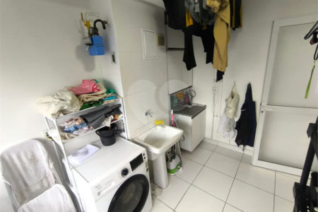 Apartamento à venda com 3 quartos, sendo 1 suíte,  em Jardim Vazani, São Paulo, SP