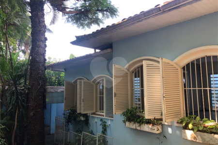 Casa Térrea à venda com 4 quartos, sendo 2 suítes, em Jardim das Bandeiras, São Paulo, SP