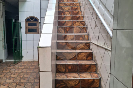 Casa à venda com 6 quartos em Vila dos Remédios, São Paulo, SP