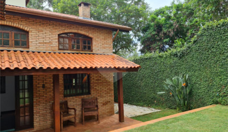 Sobrado à venda com 4 quartos, sendo 1 suíte,  em Jardim Leonor Mendes de Barros, São Paulo, SP