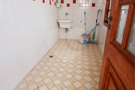 Casa à venda com 5 quartos, sendo 3 suítes, em Vila Santista, Atibaia, SP