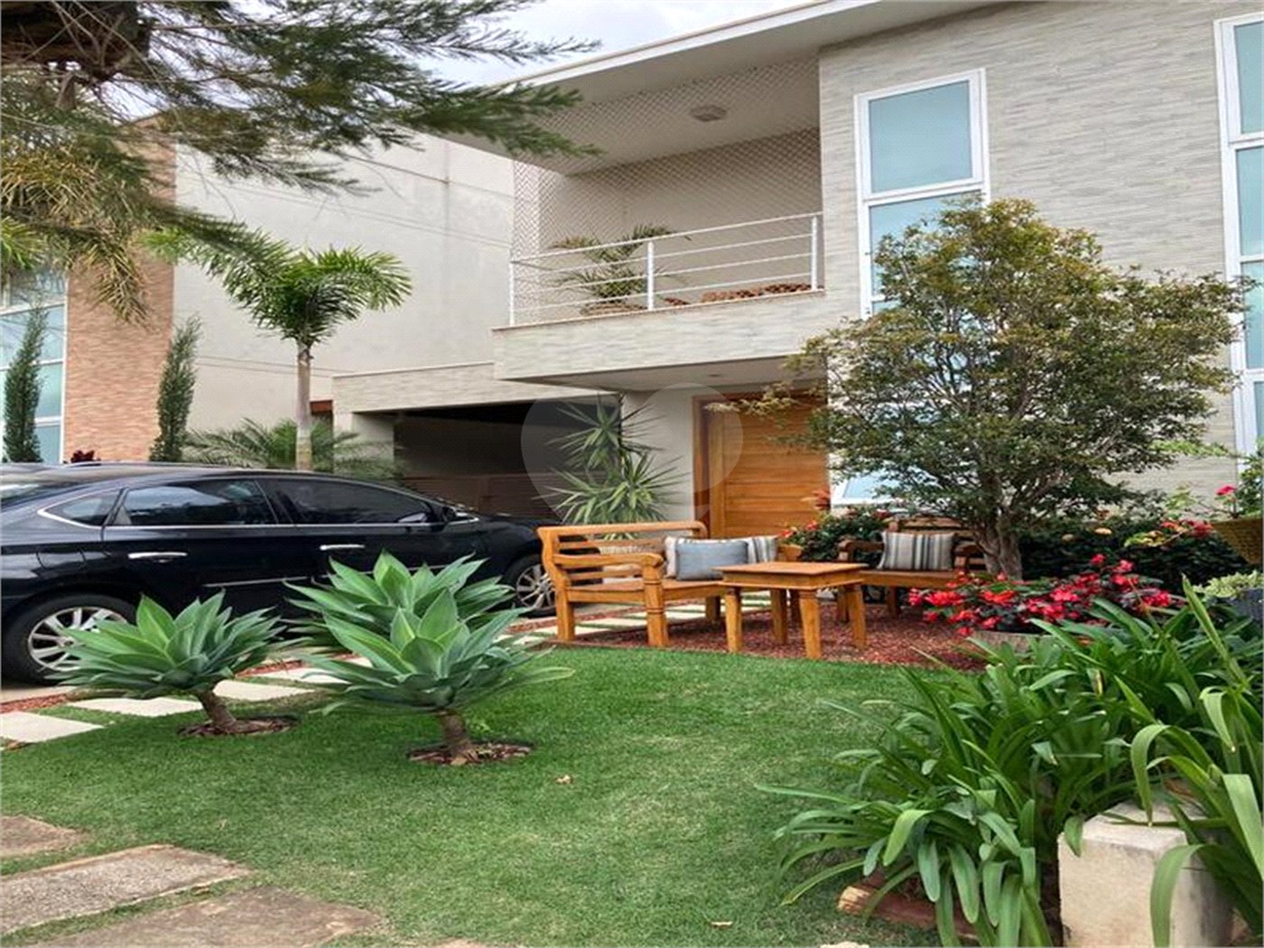 Casa à venda com 3 suítes no condomínio Maison Blanche, Indaiatuba - SP