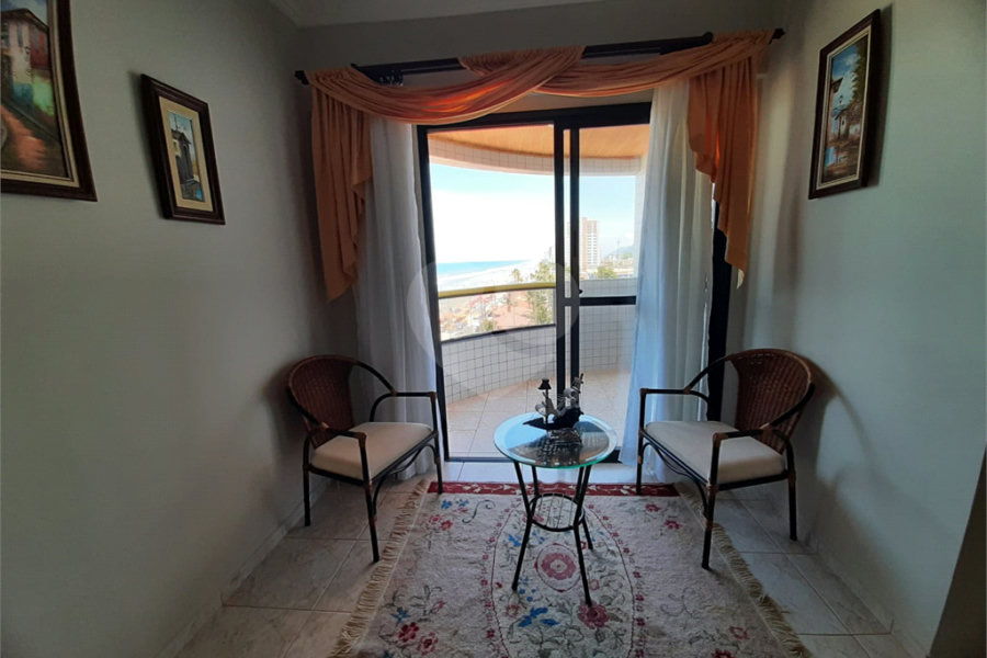 Apartamento à venda com 2 quartos, sendo 1 suíte, em Vera Cruz, Mongaguá, SP