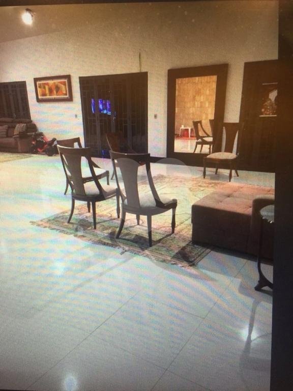 Sobrado à venda com 4 quartos, sendo 2 suítes, em Jaraguá, São Paulo, SP