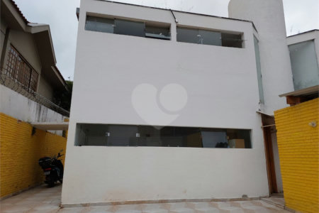 Sobrado à venda com 11 quartos, sendo 4 suítes, em Jardim Morumbi, São Paulo, SP