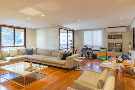 Apartamento à venda com 4 quartos, sendo 3 suítes, em Santa Cecília, São Paulo, SP