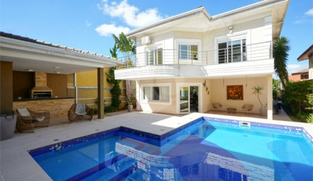 Casa à venda ou para alugar com 4 suítes em Interlagos, São Paulo, SP