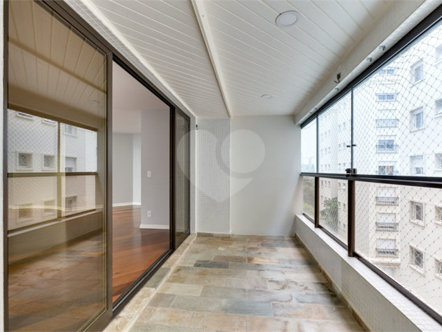 Apartamento à venda com 3 suítes em Granja Julieta, São Paulo, SP