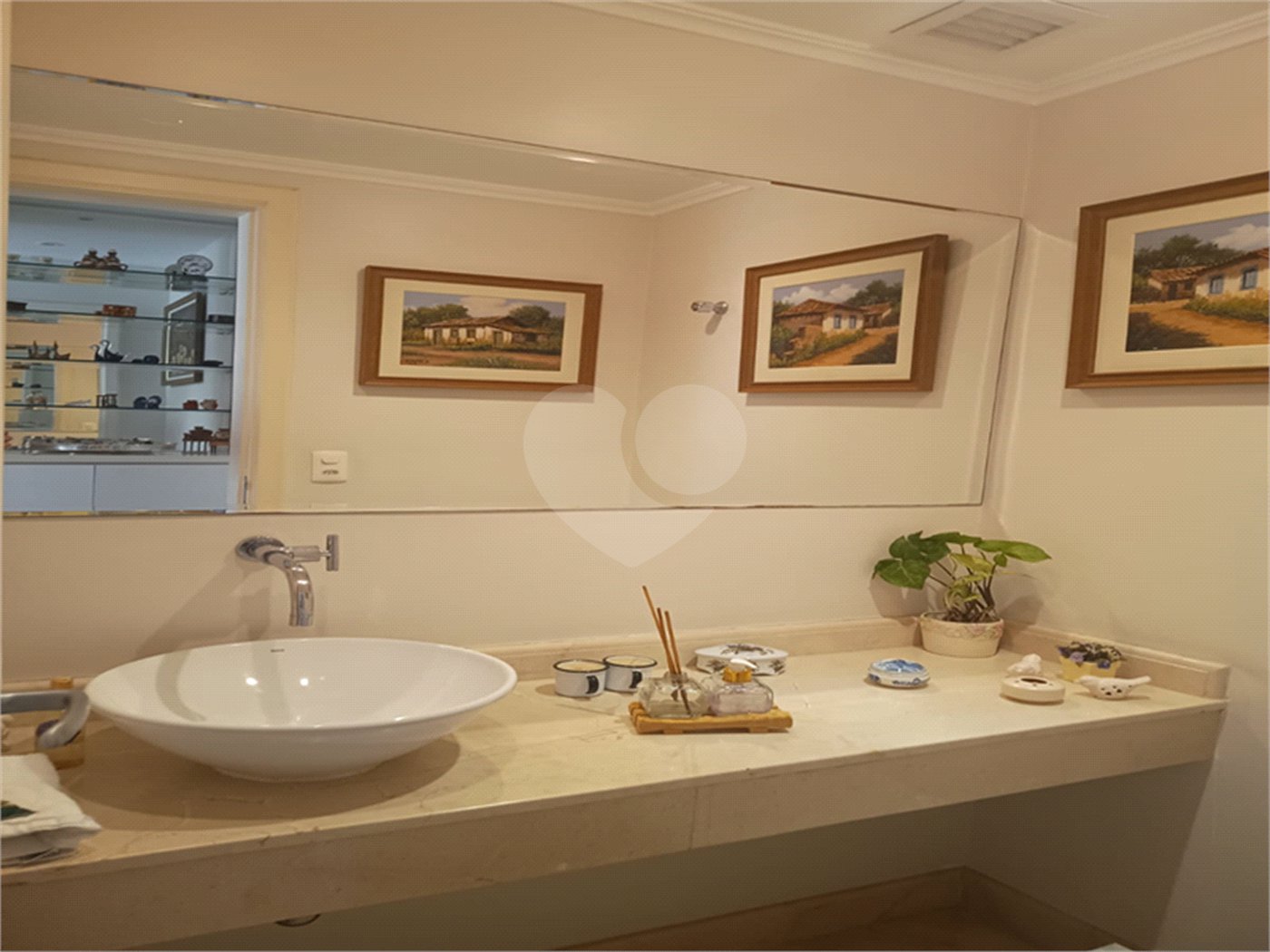 Apartamento à venda com 3 suítes em Vila Suzana, São Paulo, SP