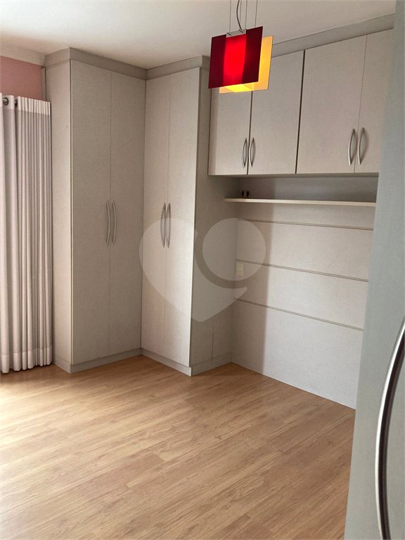 Sobrado à venda com 3 quartos, sendo 1 suíte, em Vila Constança, São Paulo, SP