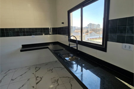 Casa à venda com 3 quartos, sendo 1 suíte, em Maracanã, Praia Grande, SP