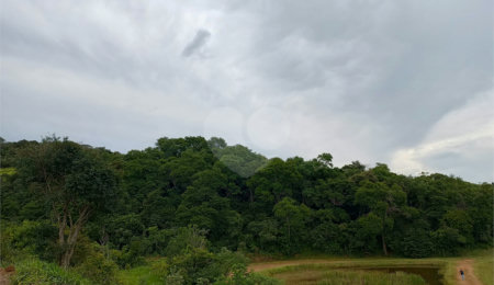 Terreno à venda no condomínio Portal Lamis, Bom Jesus dos Perdões - SP