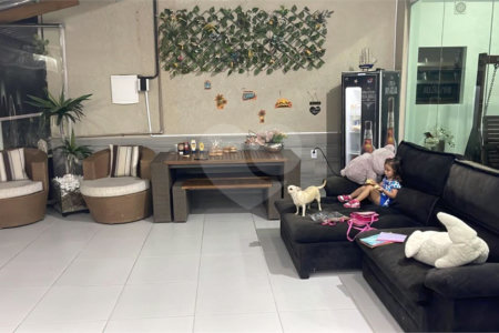Casa à venda com 3 quartos, sendo 2 suítes, no condomínio : Conjunto Residencial Itaguaçu, São Paulo - SP