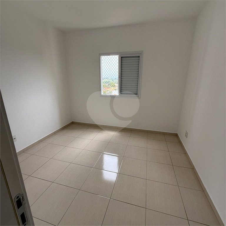 Apartamento à venda com 3 quartos, sendo 1 suíte,  em Jardim Nova Era, Salto, SP