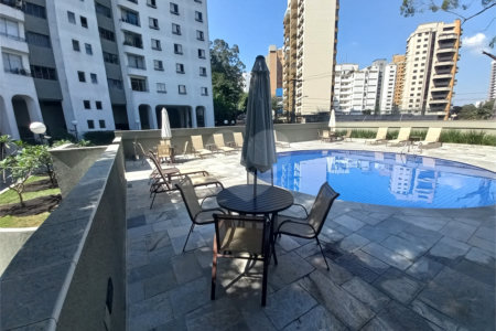 Apartamento à venda com 3 quartos, sendo 1 suíte, em Vila Andrade, São Paulo, SP