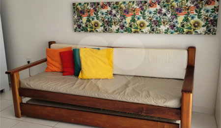 Apartamento à venda com 1 suíte em Taperapuan, Porto Seguro, BA
