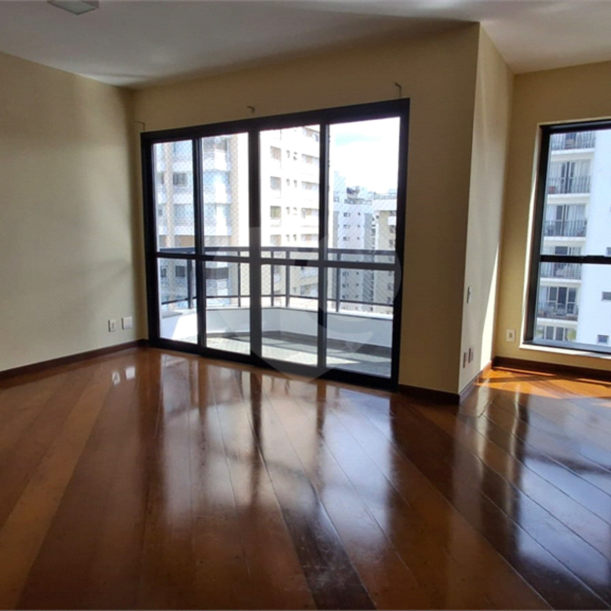 Apartamento para alugar com 3 quartos, sendo 1 suíte, em Brooklin, São Paulo, SP