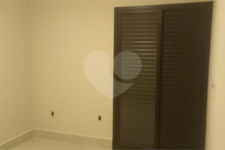 Casa Térrea à venda com 3 quartos, sendo 1 suíte, em Jardim Bom Sucesso, Indaiatuba, SP