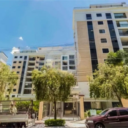 Apartamento à venda com 3 quartos, sendo 1 suíte,  em Cidade São Francisco, São Paulo, SP