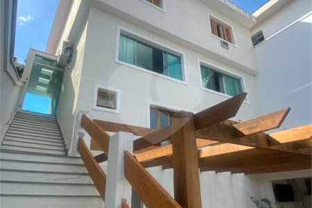 Sobrado à venda com 3 quartos, sendo 1 suíte, em Jardim São Paulo(zona Norte), São Paulo, SP