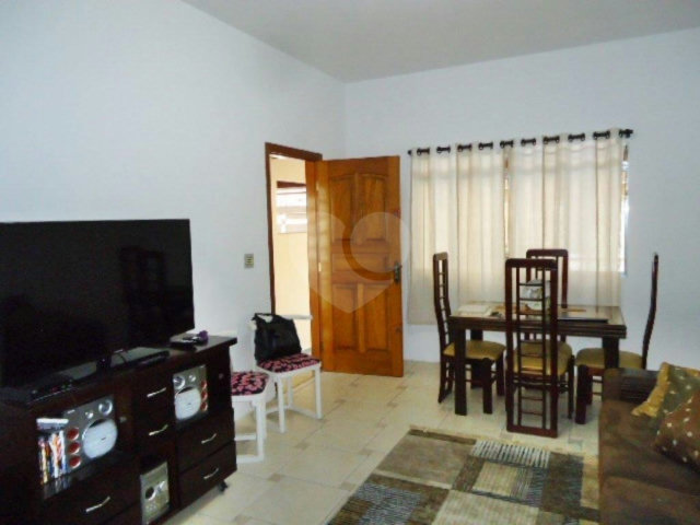 Casa à venda com 3 quartos, sendo 1 suíte,  em Jardim Peri, São Paulo, SP
