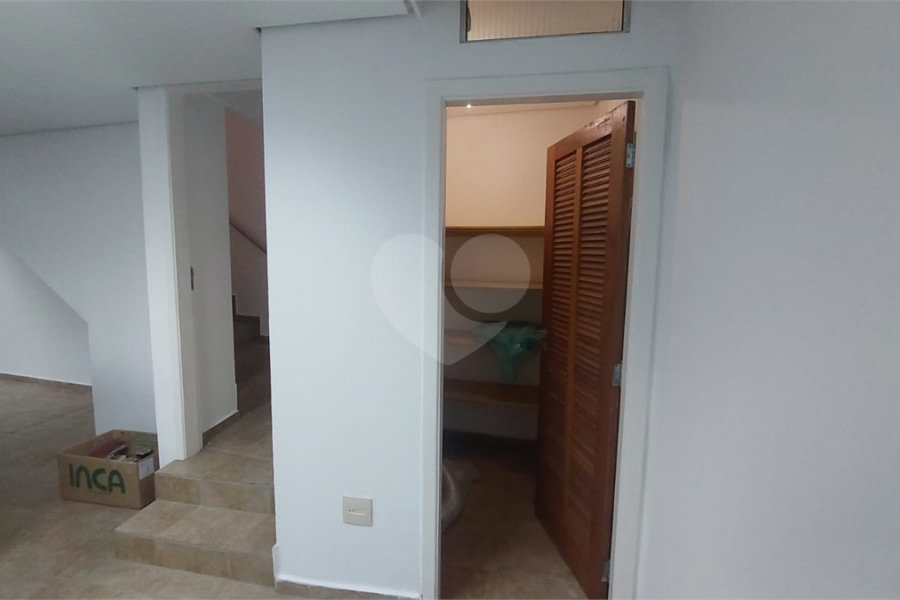 Casa para alugar com 3 quartos, sendo 1 suíte, no condomínio Santanna, São Paulo - SP