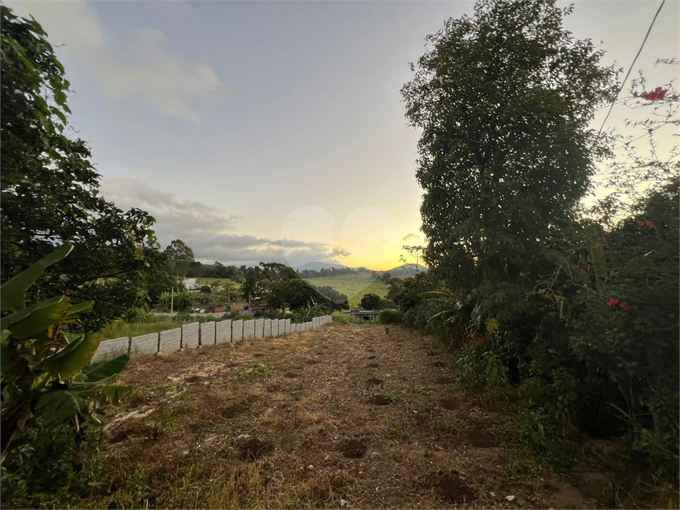 Terreno à venda no Centro, Paraibuna, SP