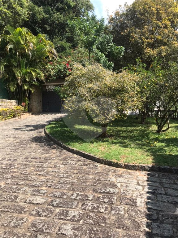 Casa à venda com 6 quartos, sendo 5 suítes, em Roseira, Mairiporã, SP