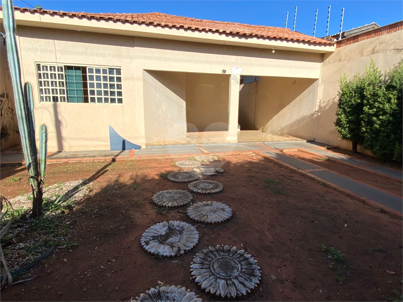 Casa à venda com 3 quartos, sendo 2 suítes, no Centro, Três Lagoas, MS