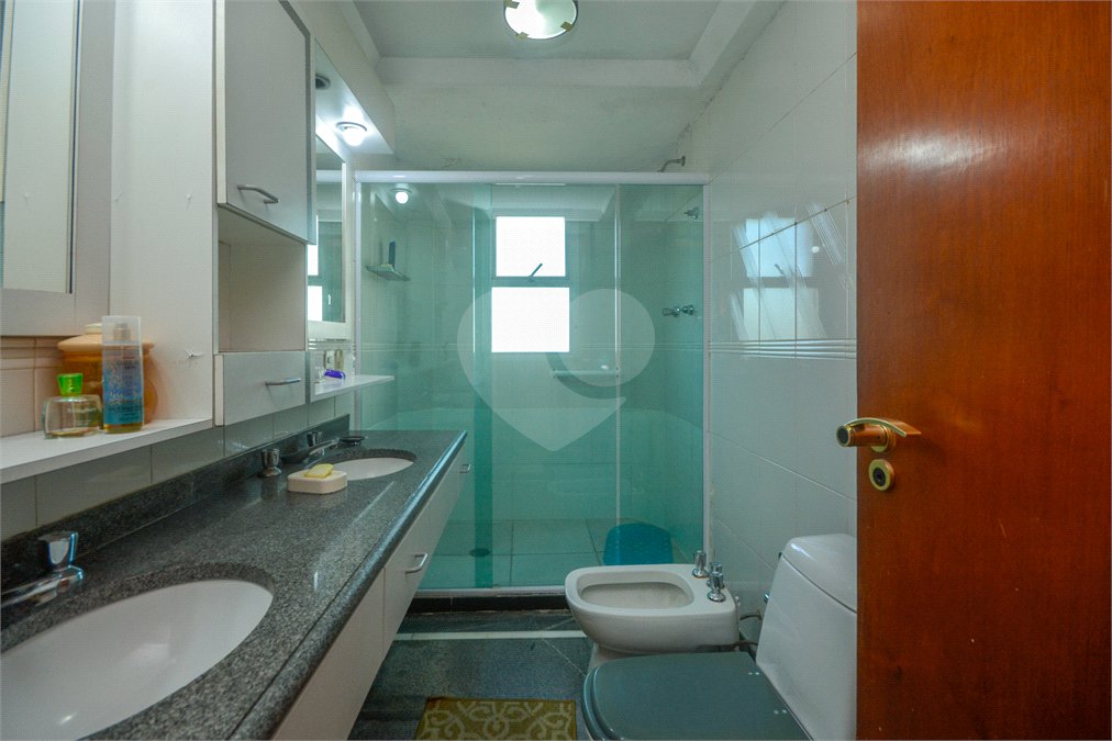 Apartamento à venda com 4 quartos, sendo 1 suíte, em Moema, São Paulo, SP