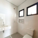 Casa à venda com 2 quartos, sendo 1 suíte, no condomínio Residencial Beija Flor, Atibaia - SP