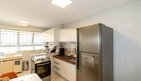 Apartamento à venda com 3 quartos, sendo 1 suíte, em Moema, São Paulo, SP
