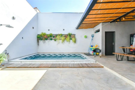 Sobrado à venda com 4 quartos, sendo 1 suíte, em Vila Cruzeiro, São Paulo, SP