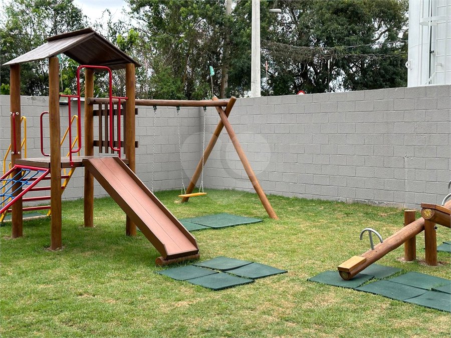 Casa à venda ou para alugar com 2 quartos no condomínio Residencial Caxangá 2, Suzano - SP