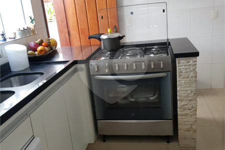 Sobrado à venda com 3 quartos, sendo 1 suíte,  em Jardim Olympia, São Paulo, SP