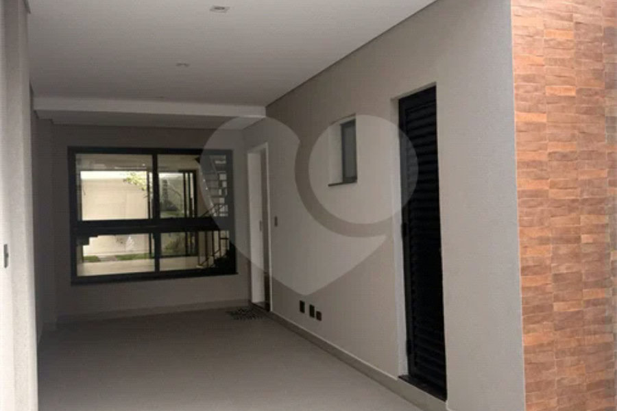 Sobrado à venda com 2 suítes em Vila Nova Conceição, São Paulo, SP
