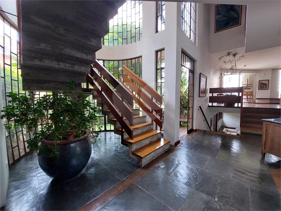 Elegância e conforto na melhor localização da City América!