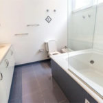 Casa à venda com 6 suítes no condomínio Vitória Régia, São Paulo - SP