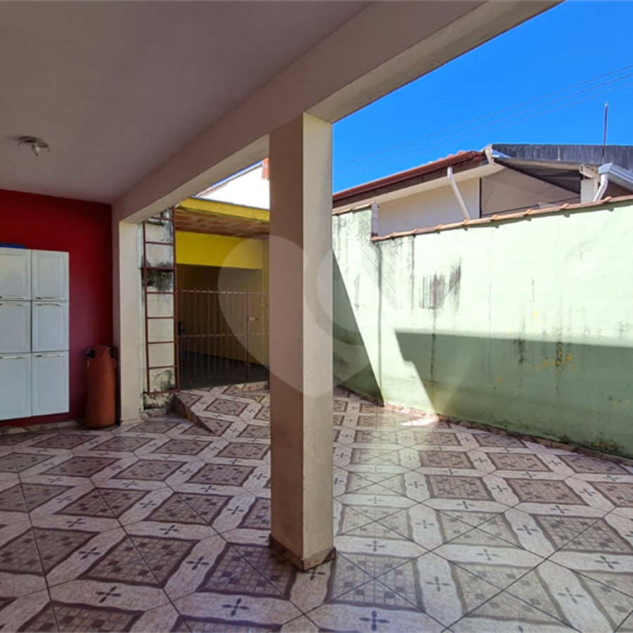 Casa à venda com 5 quartos em Ivoturucaia, Jundiaí, SP
